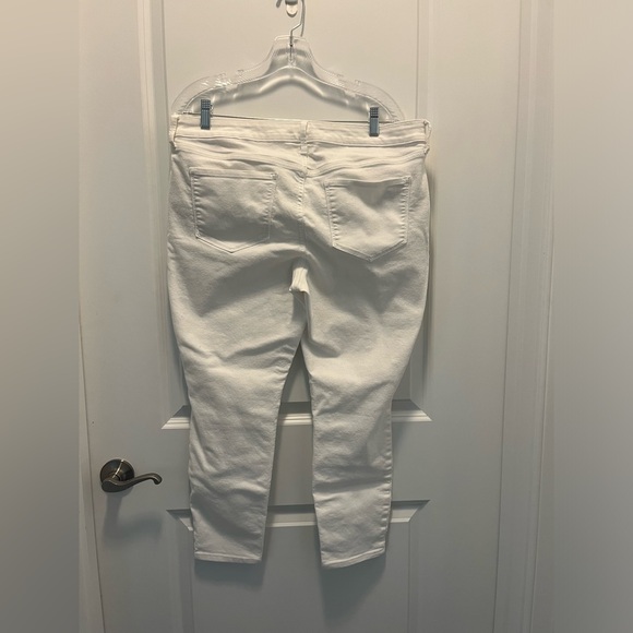 Old Navy Super Skinny Ankle Stretch White Jeans Size 14 Short Women’s 👖 - Picture 3 of 6